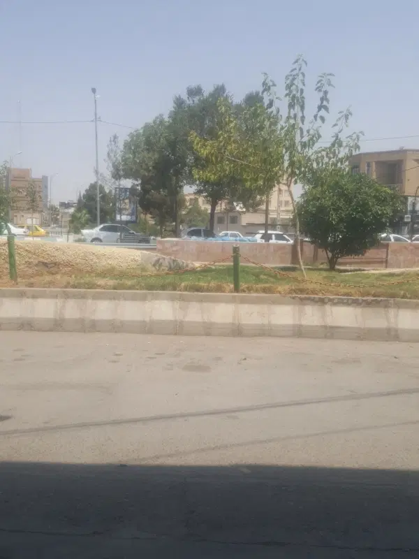 مغازه نقلی کوچیک باهمچراغای خوش برخورد