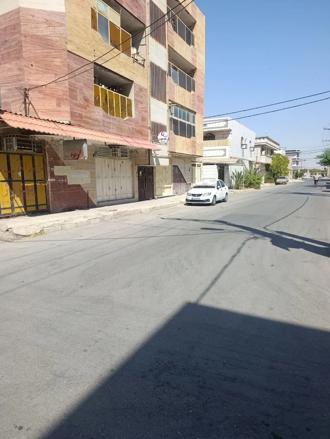آپارتمان مسکونی و تجاری
