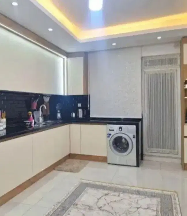 همت درخشان طبقه دو ۱۰۰تومن۱۱تومن