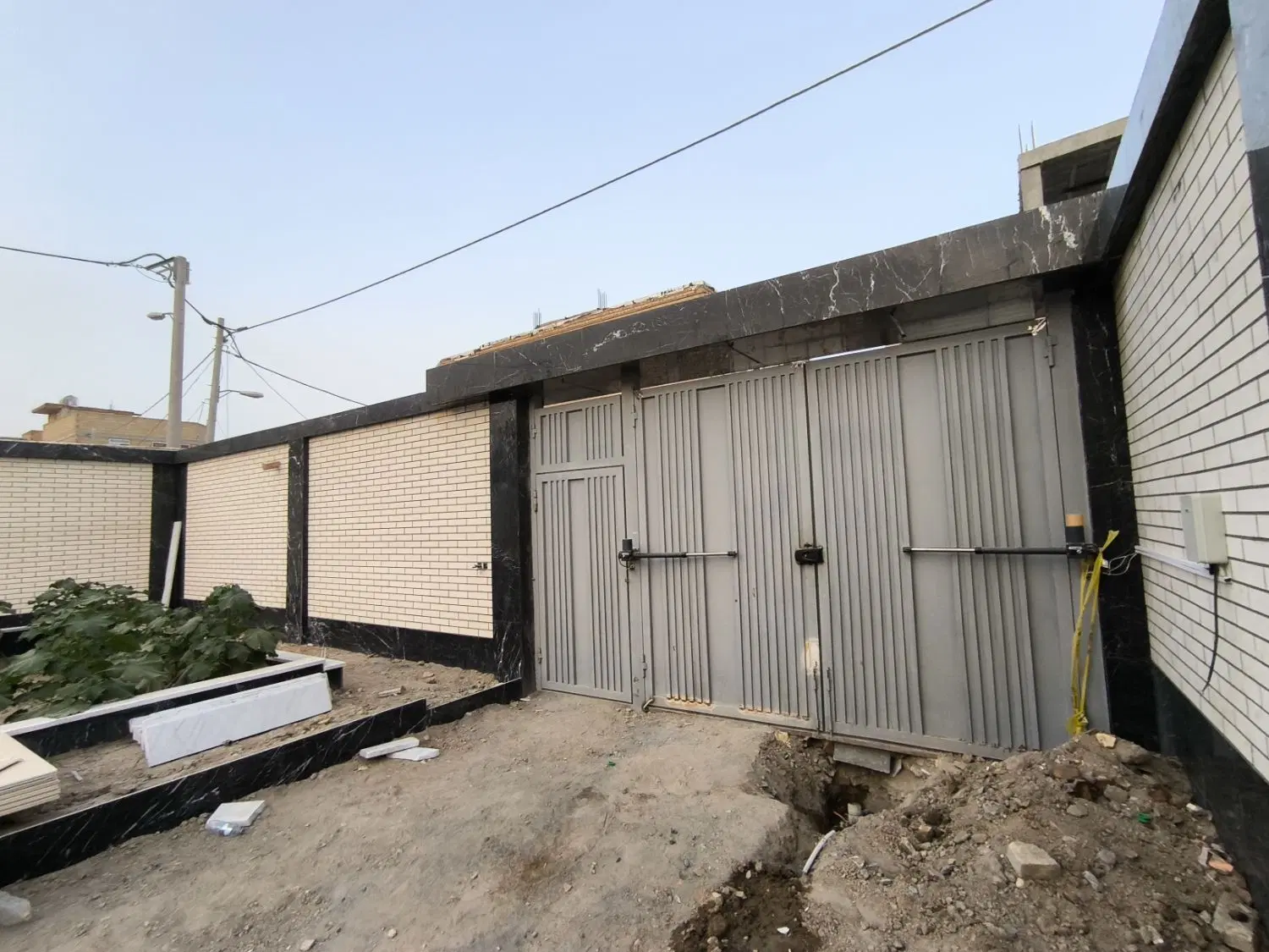 امارات 800 متری پیربکران