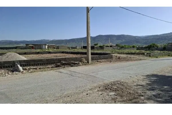 زمین چنارستان