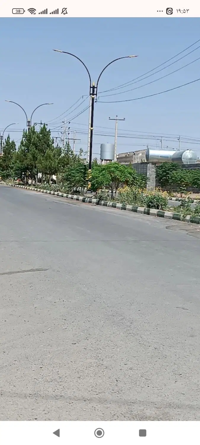 زمین باغی