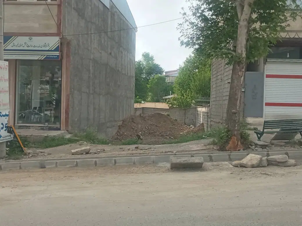 ۱۲۰ متر تجاری مسکونی بر خیابان اصلی