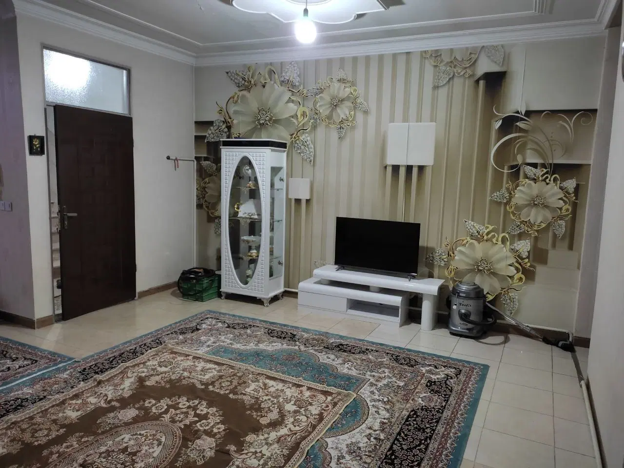 رهن و اجاره آپارتمان ۹۳متری در مرتضی گرد