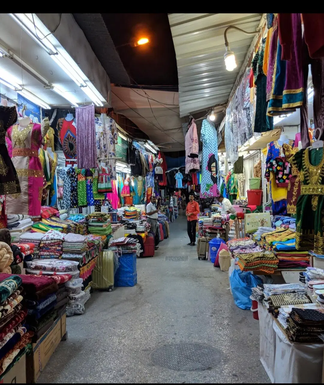 اجاره وواگذاری غرفه دربازارچه ۲۲بهمن