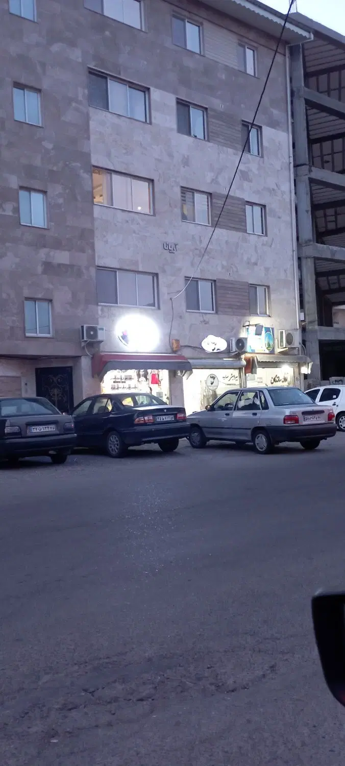 مغازه بلوار امام باهنر کریم پور