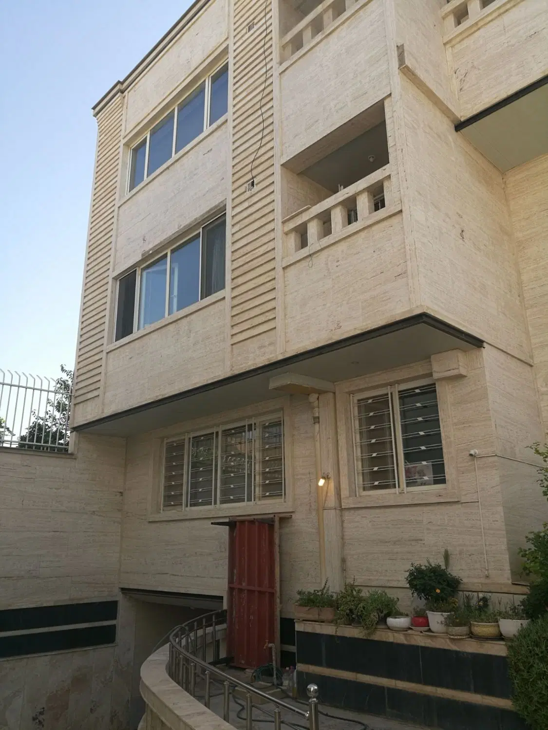 آپارتمان تک واحدی 3خواب