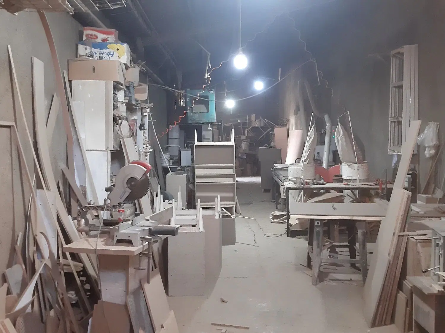 سالن سوله  انبار کارگاه مغازه ۱۳۰ متر