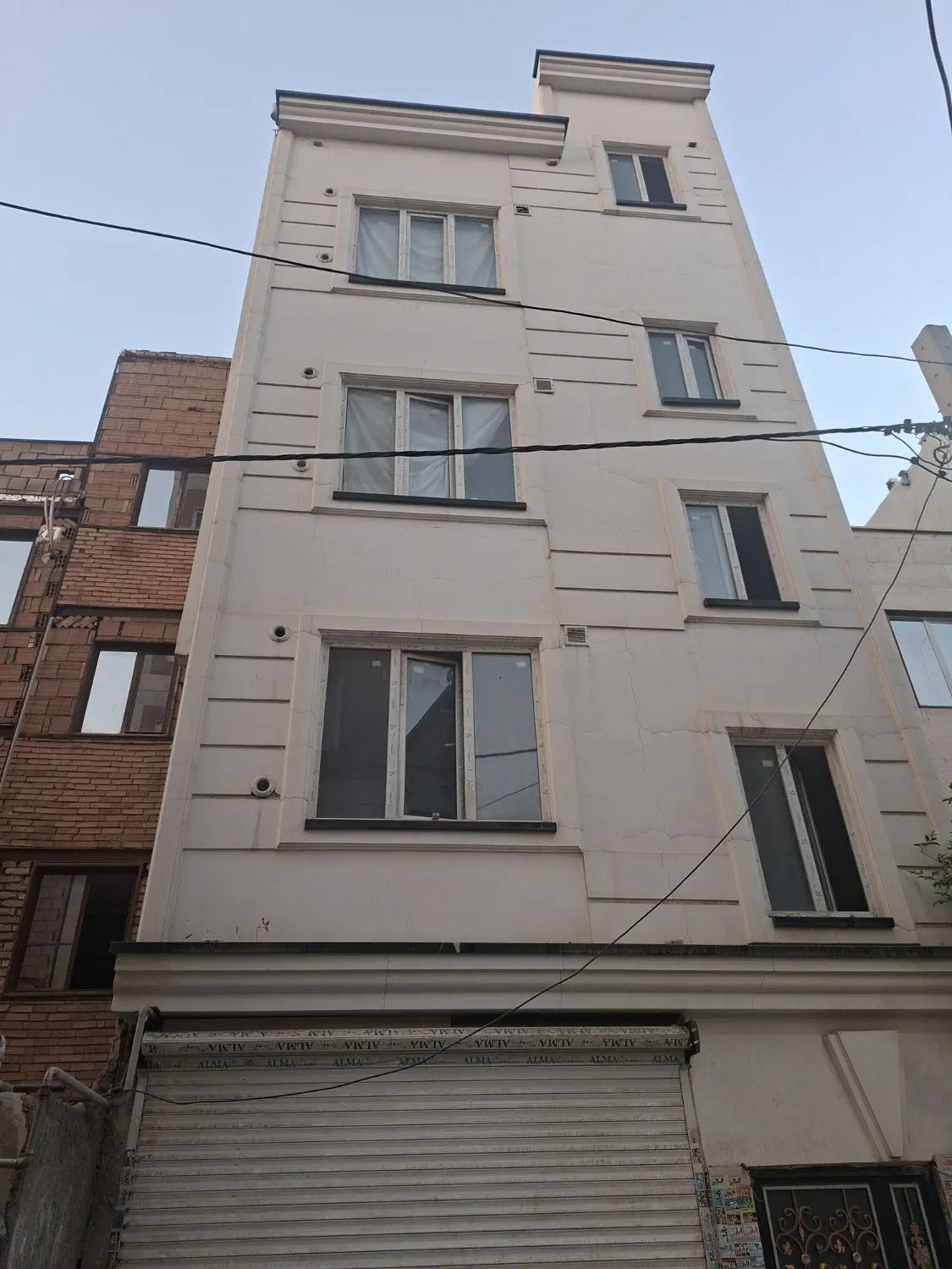 آپارتمان ۹۰ متری با پارکینگ