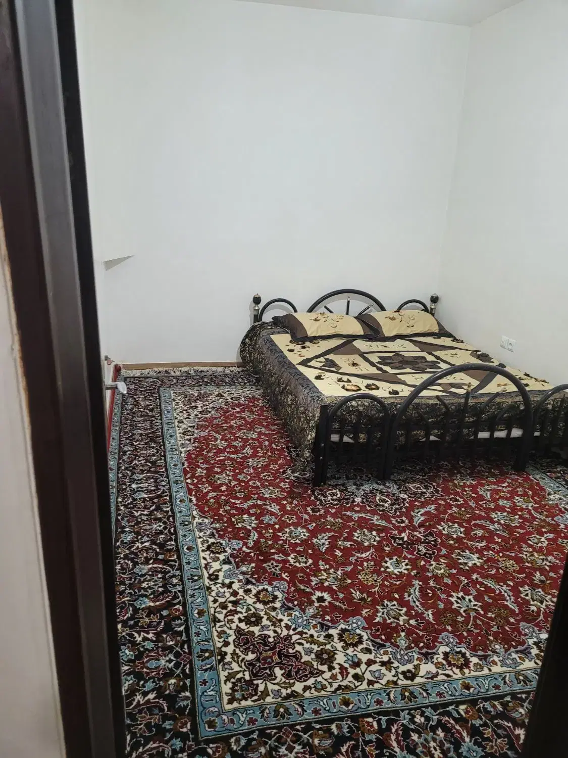 سویت آپارتمان دوخوابه تمام امکانات فول تخت دونفره