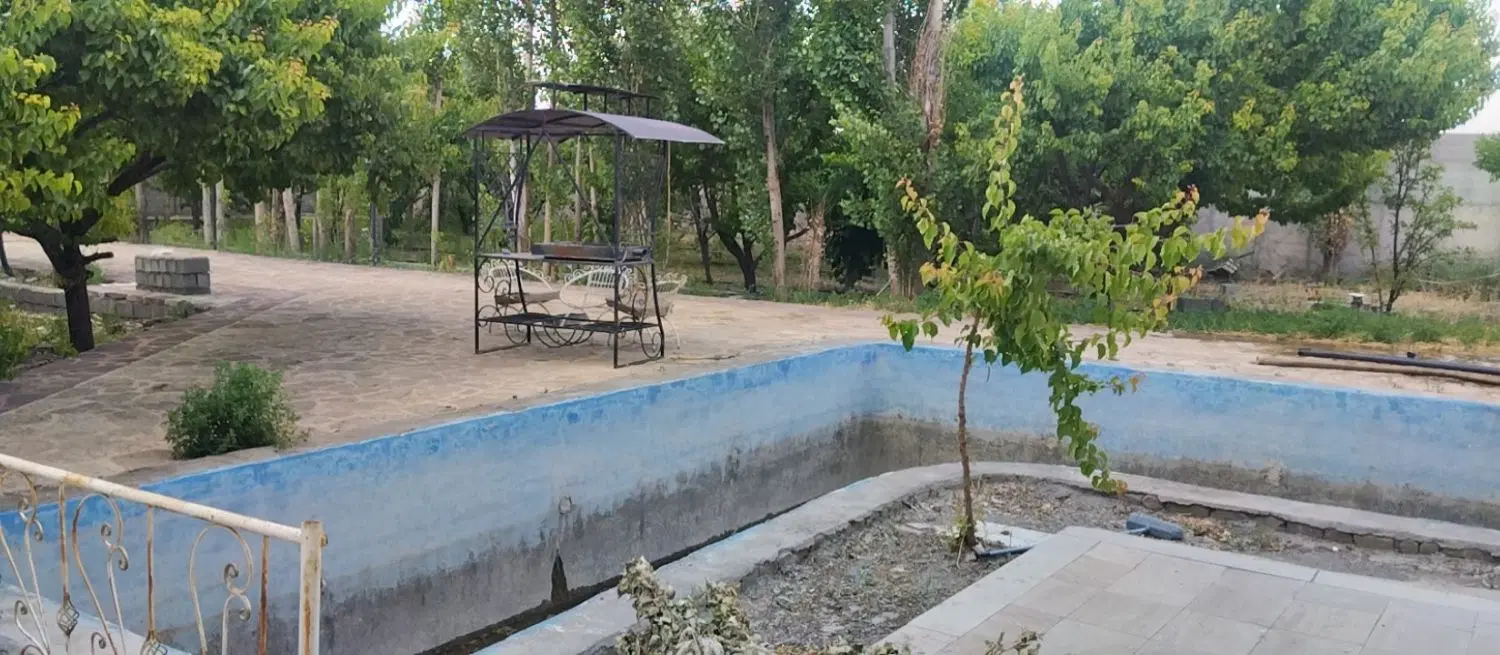باغ ویلا حاشیه جاده اصلی کاهو