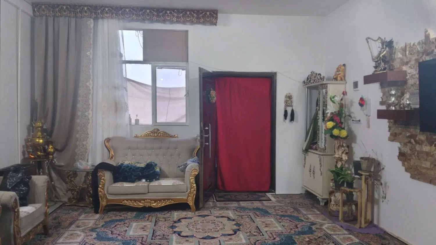 آپارتمان طبقه اول