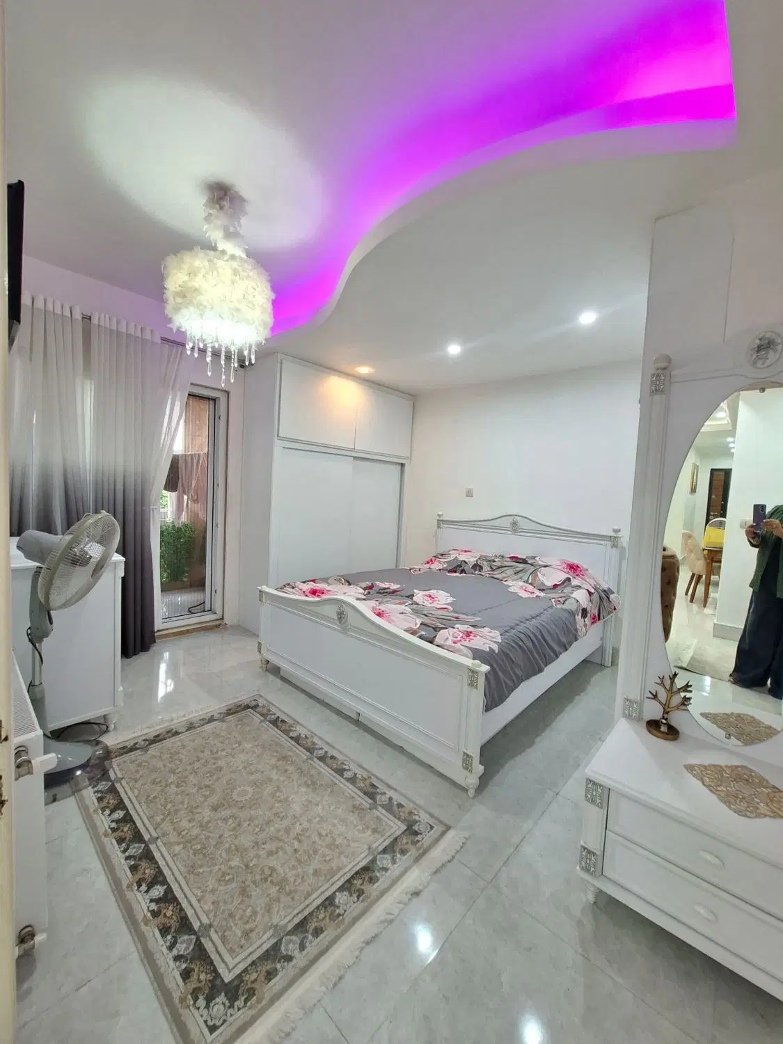 فروش واحد ۱۰۰ متری چشمه کیله در میرزای شیرازی