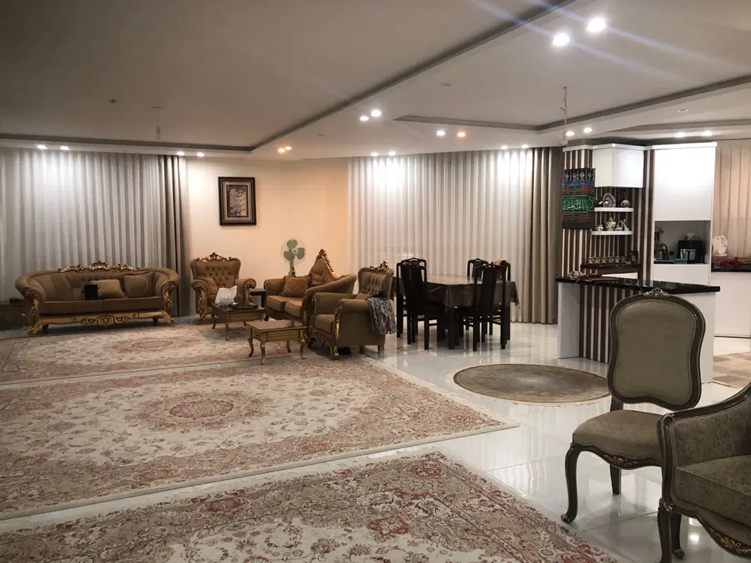 ۲۱۰ متر ۳ خواب ۳ نبش حاشیه اصلی تک واحدی
