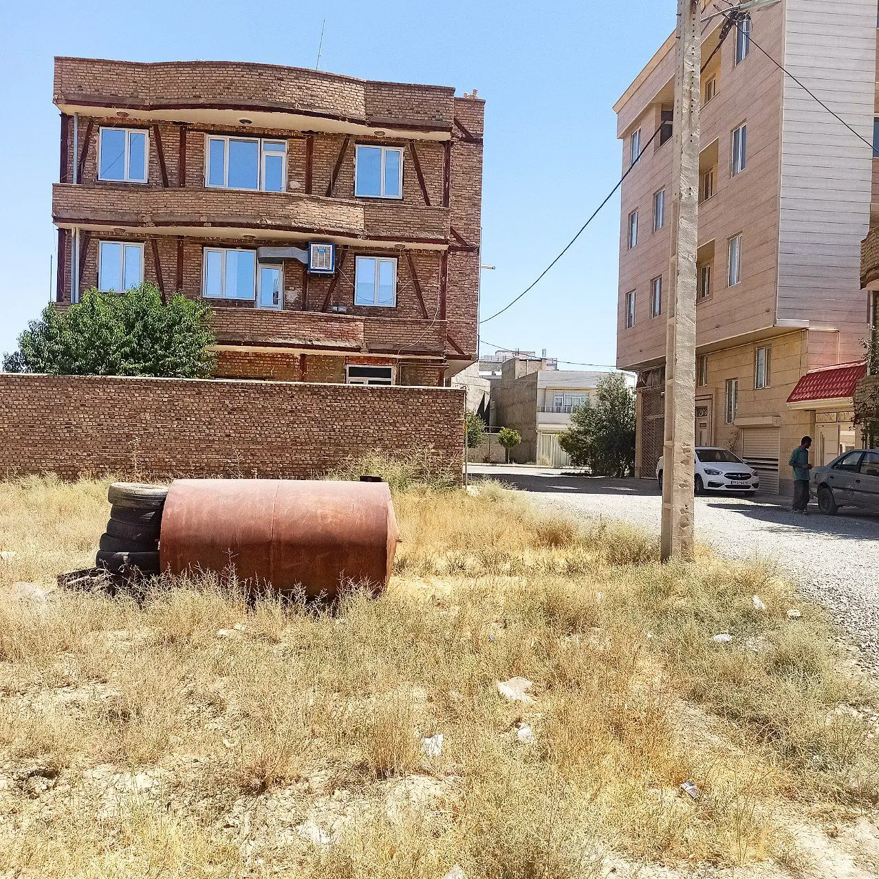 زمین مسکونی ۲۲۰ متری در کوی نیروی انتظامی قدیم
