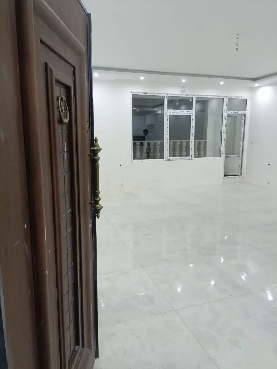 ۱۱۰ متر صفر _ خوش نقشه _ پارکینگ و آسانسور _ سرجلو