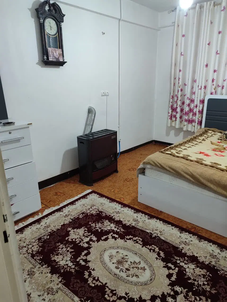 فروش آپارتمانی دو خوابه در محله ب۶،بازسازی شده