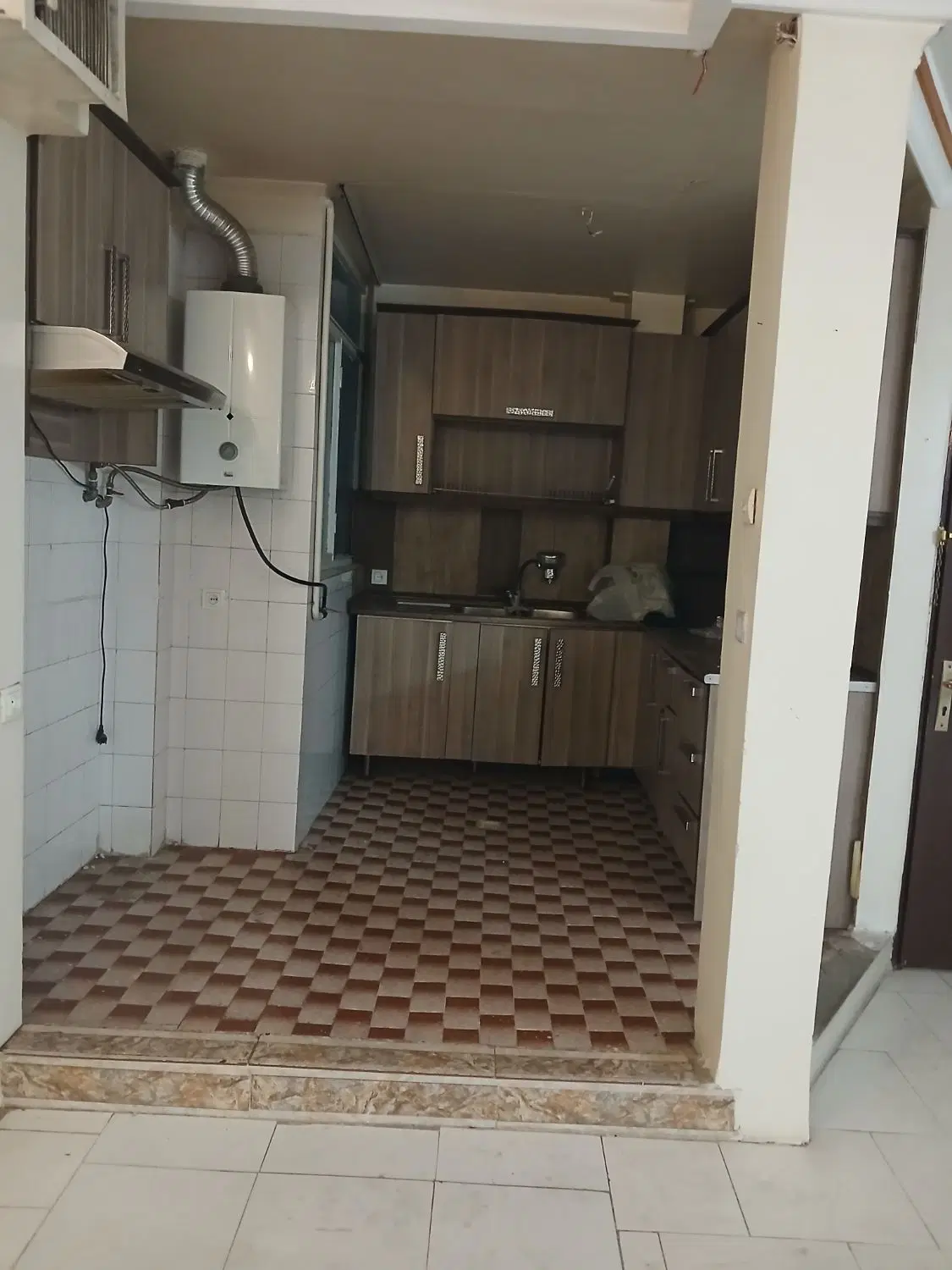 ۶۵ متر آپارتمان اجاره‌ای  میثم