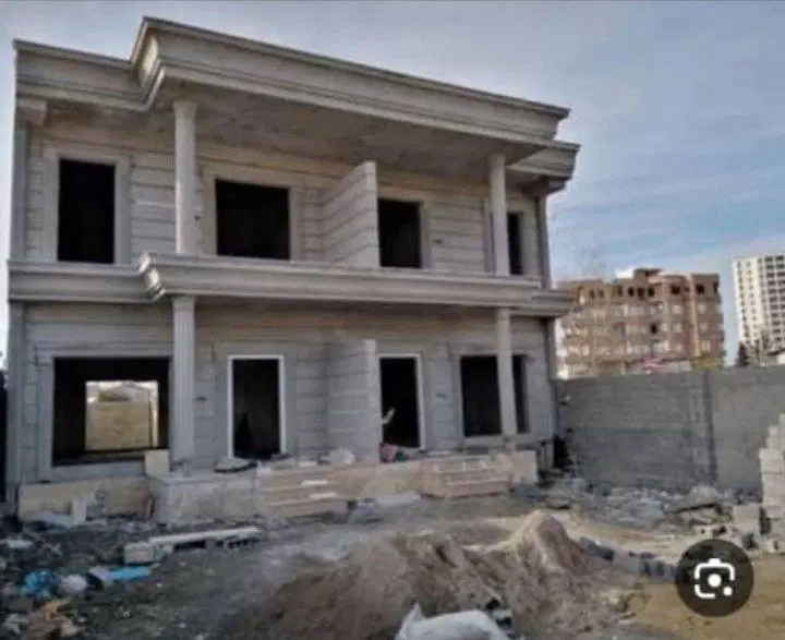 خانه نیمه ساخته (عکس تزیینی هست مربوط به ملک نیست