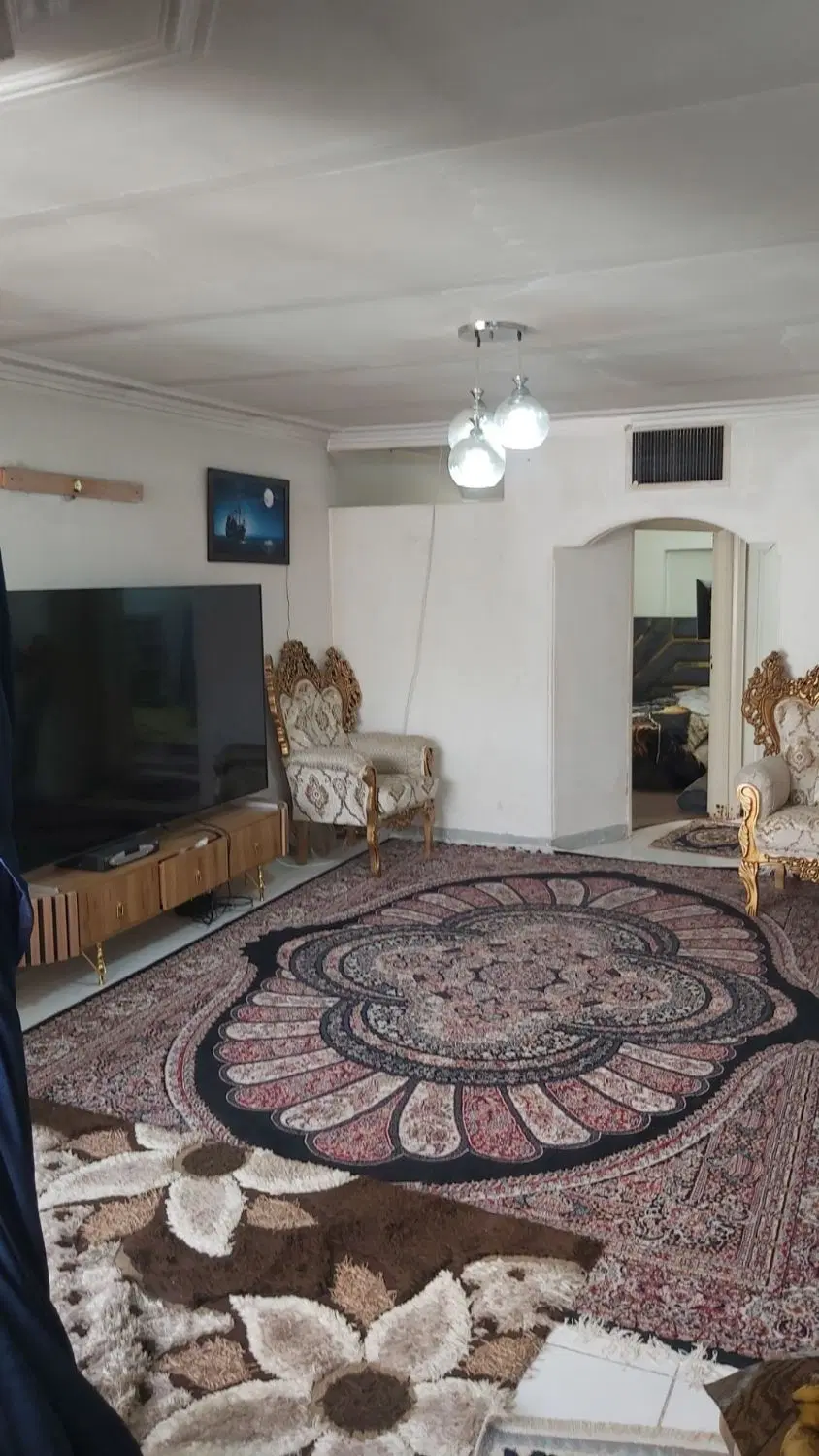 ۷۰متری دربست ویلایی تک طبقه