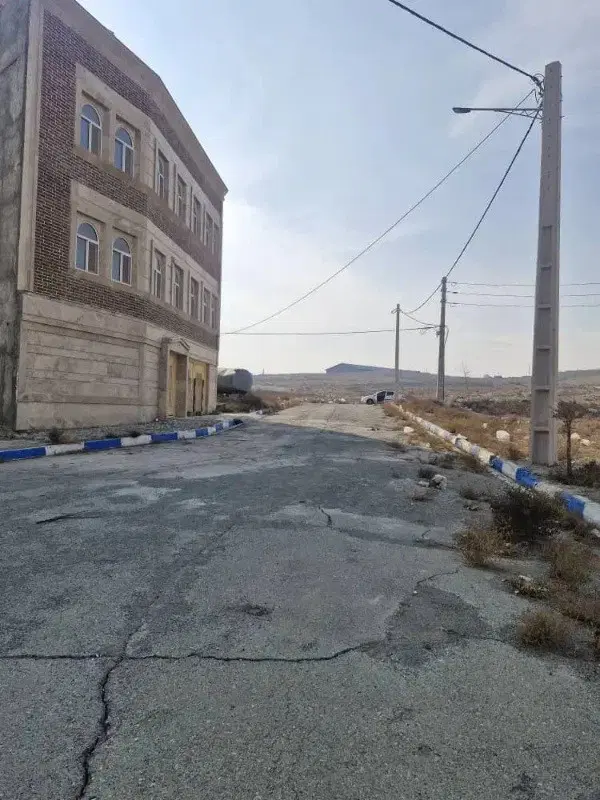زمین مسکونی در شهرک پرواز (هوانیروز)