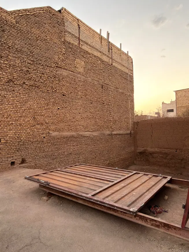 زمین لب خیابان انقلاب سند شش دانگ