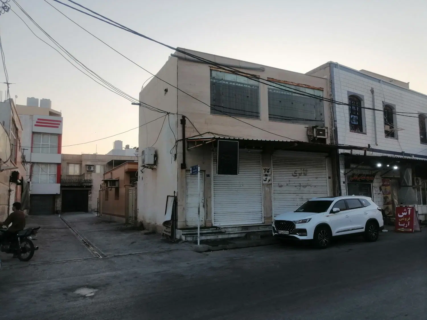 خیابان اصلی ریشهر مغازه 30متر