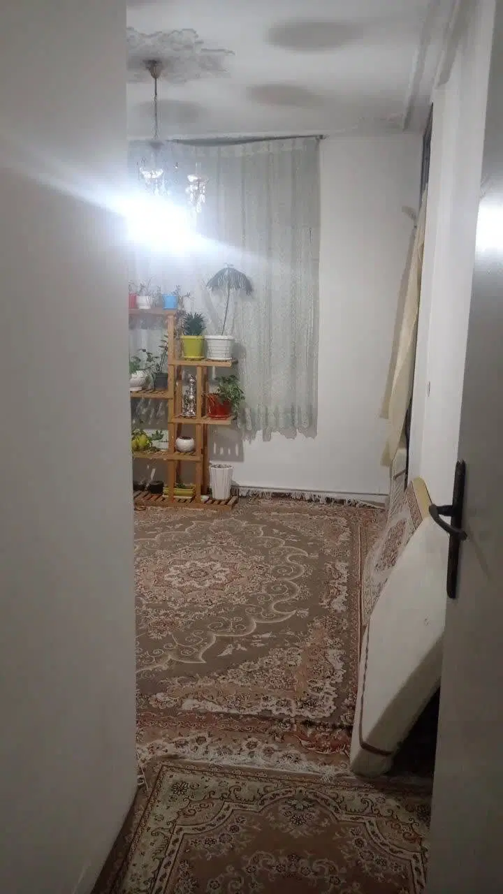 اجاره آپارتمان شهرک ولیعصر ۸۱ متری با پارکینگ