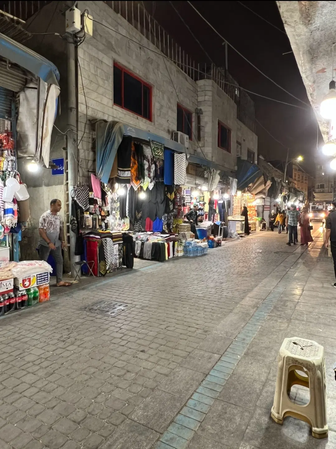 مغازه تجاری دور حرم