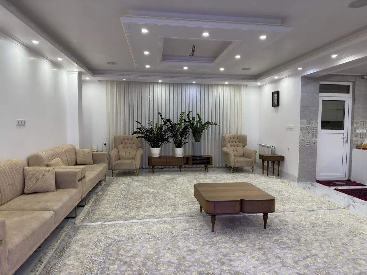 سه طبقه در کوی بسیجیان