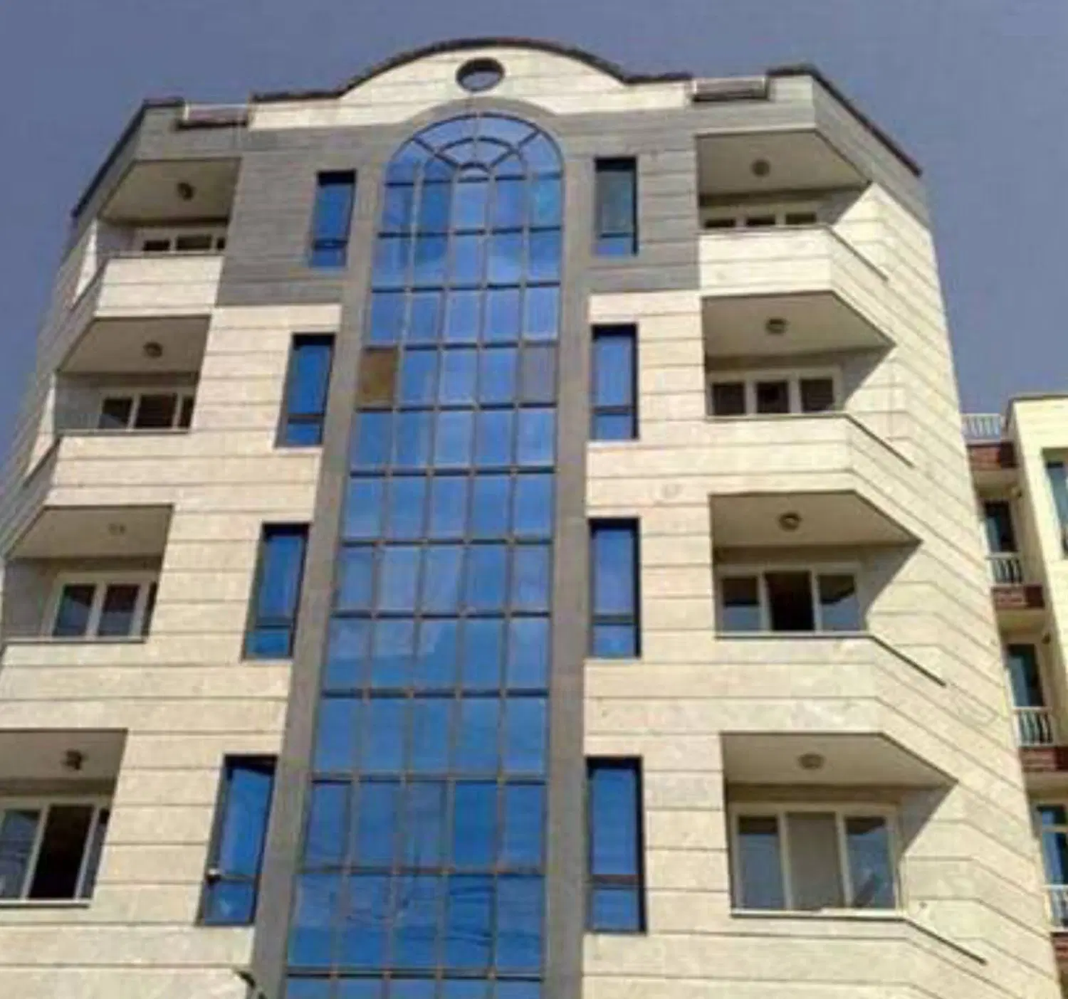 فروش ۳ دانگ از ۶ دانگ آپارتمانی در گلبرگ غربی