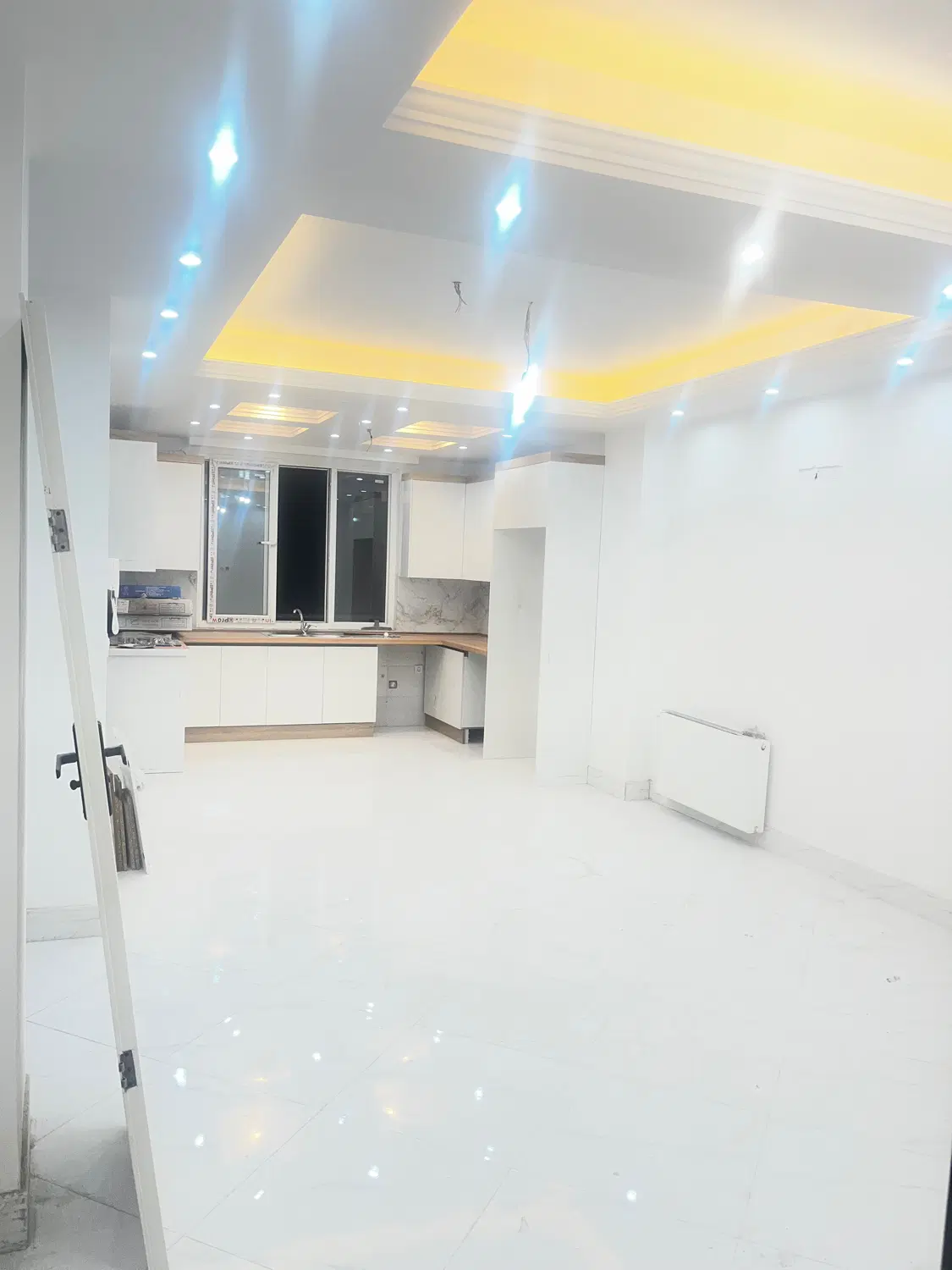 اپارتمان 82 متری _کلید نخورده_نارنجستان