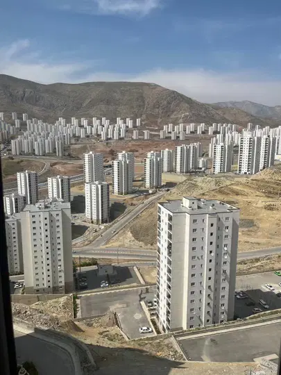 آپارتمان طبقه ۱۲جنوبی پردیس فاز۱۱ویودار عرصه تسویه