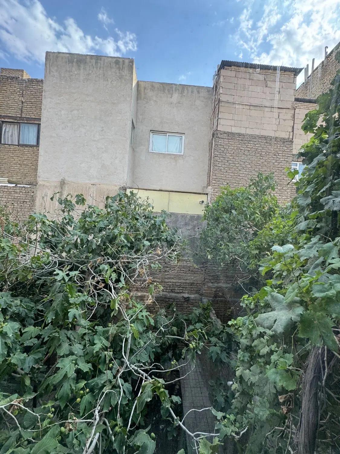 آپارتمان 85 متری دو خواب خیابان رهایی و دلاوران
