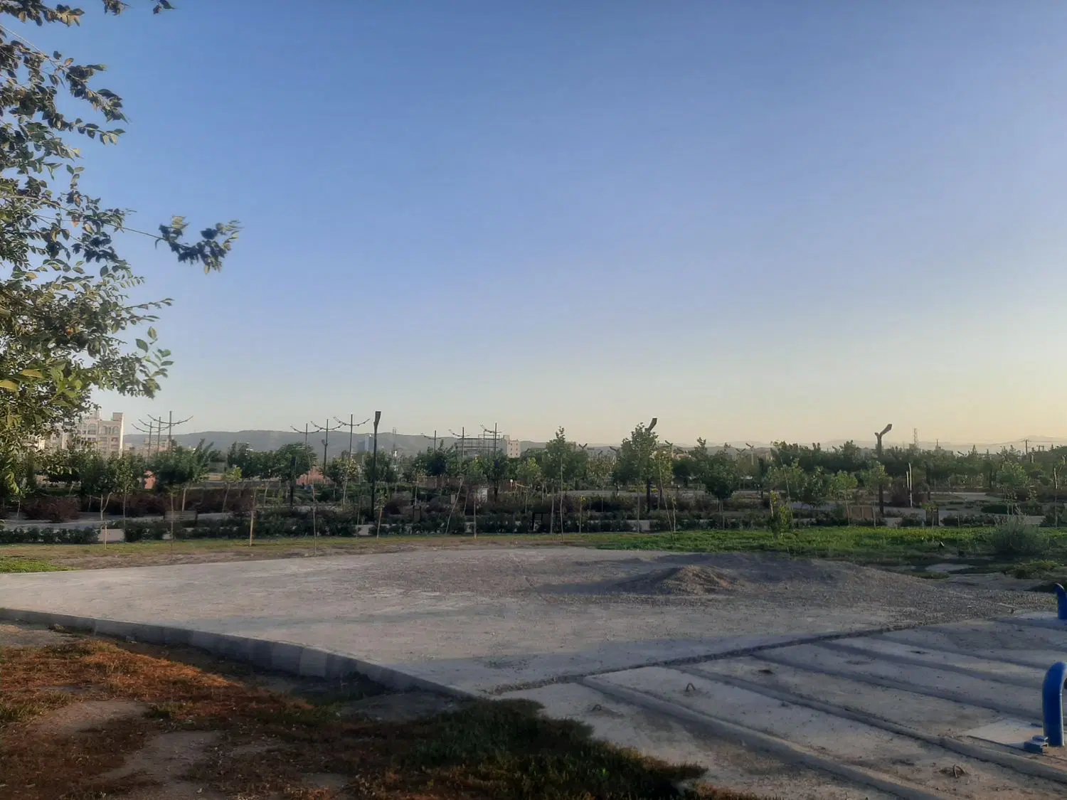 جهت اجاره چهار ساله زمین به مساحت ۲۵۰ متر