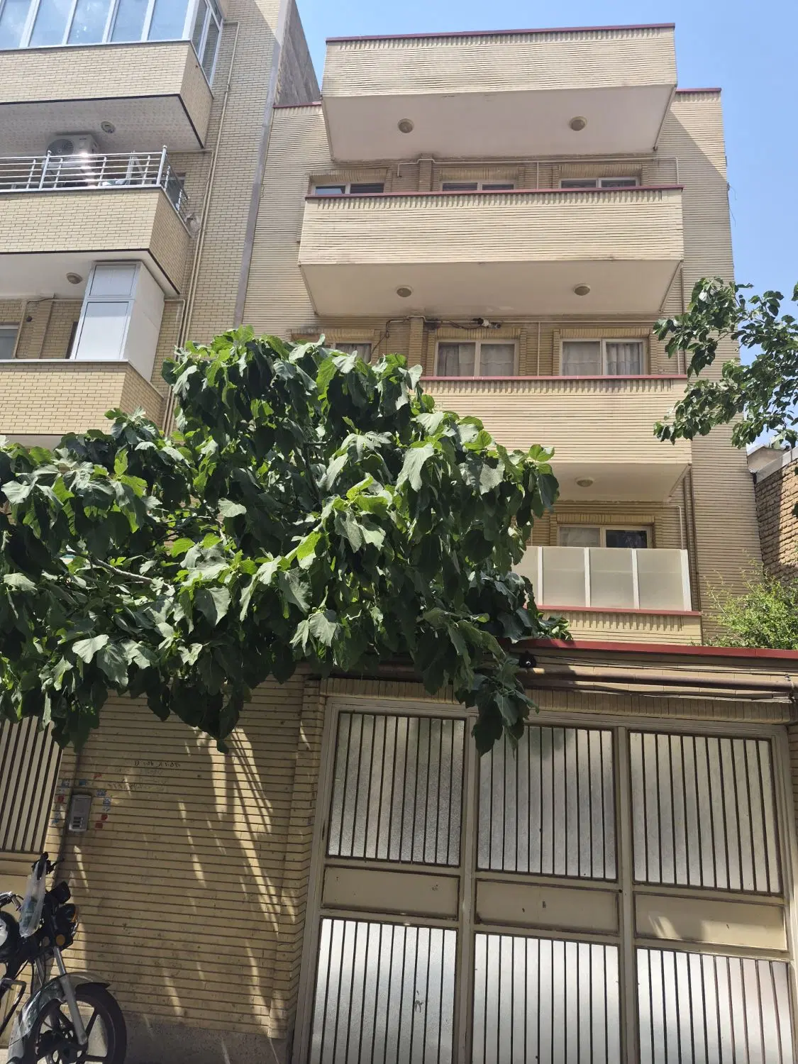 آپارتمان ۹۰ متر قره آغاج میلانی تک واحدی لوکس