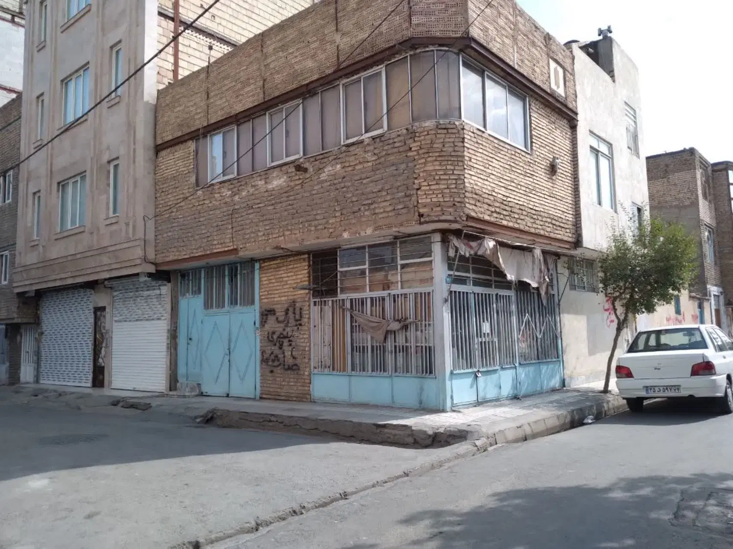 فروش ویلایی ۴۰ متری دربست سر دونبش غرق نور