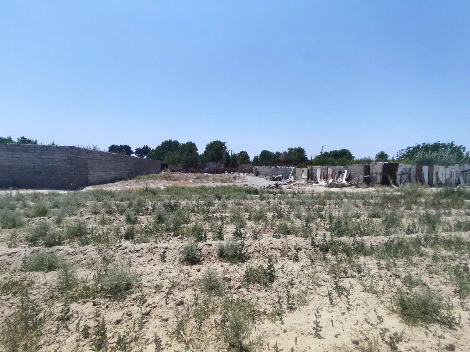 1100 متر زمین مناسب سرمایه گذاری