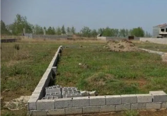 زمین ۲۰۰ متری