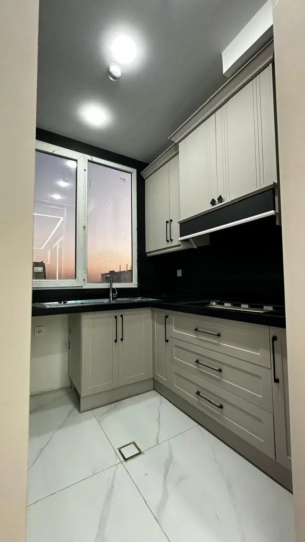 ۲۳۰ متری_ خوش‌نقشه_ بی‌نظیر_ عمارت شفق