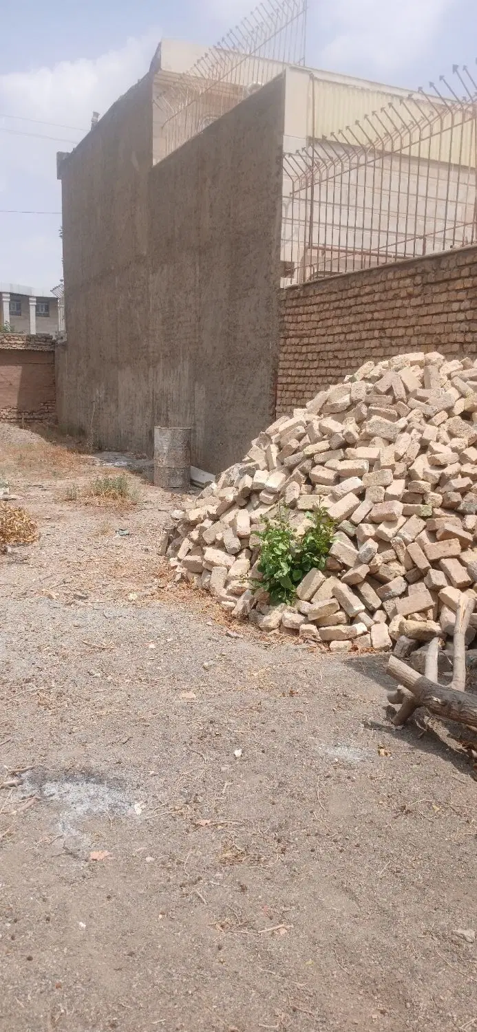 زمین مسکونی