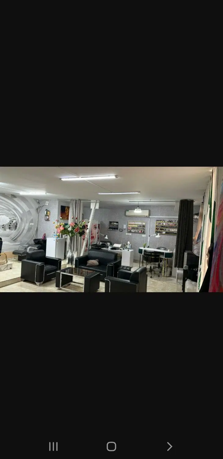 اجاره مغازه ۶۰ متری میدان ساعت