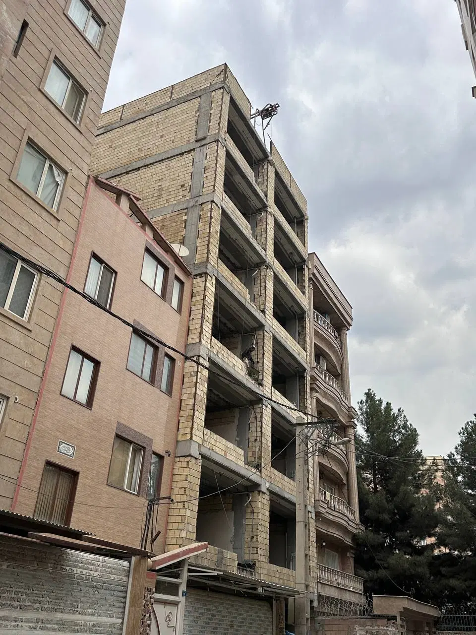 واحد پیش فروش(ساختمان رضازاده)