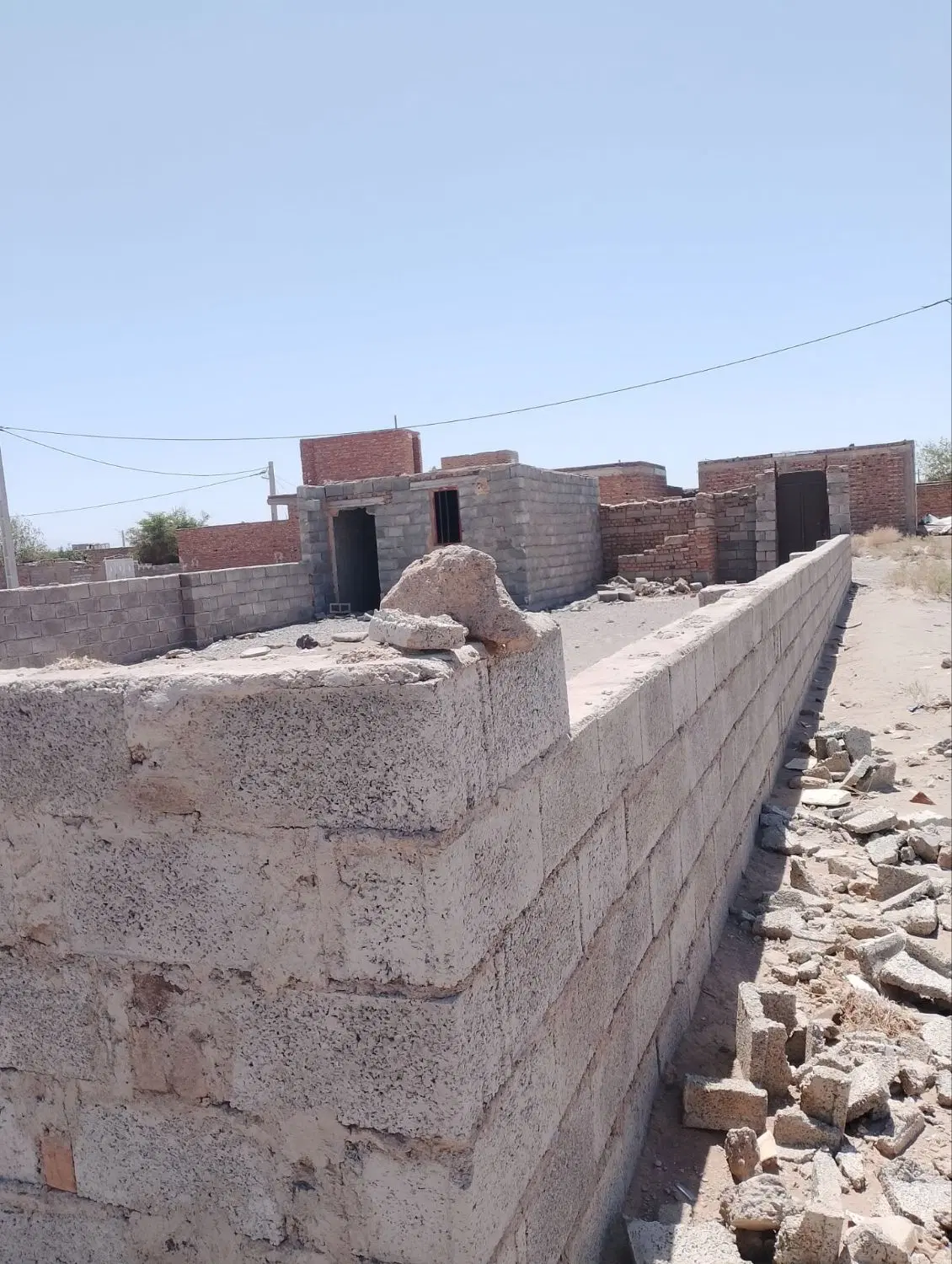 خونه باچهاردیوار
