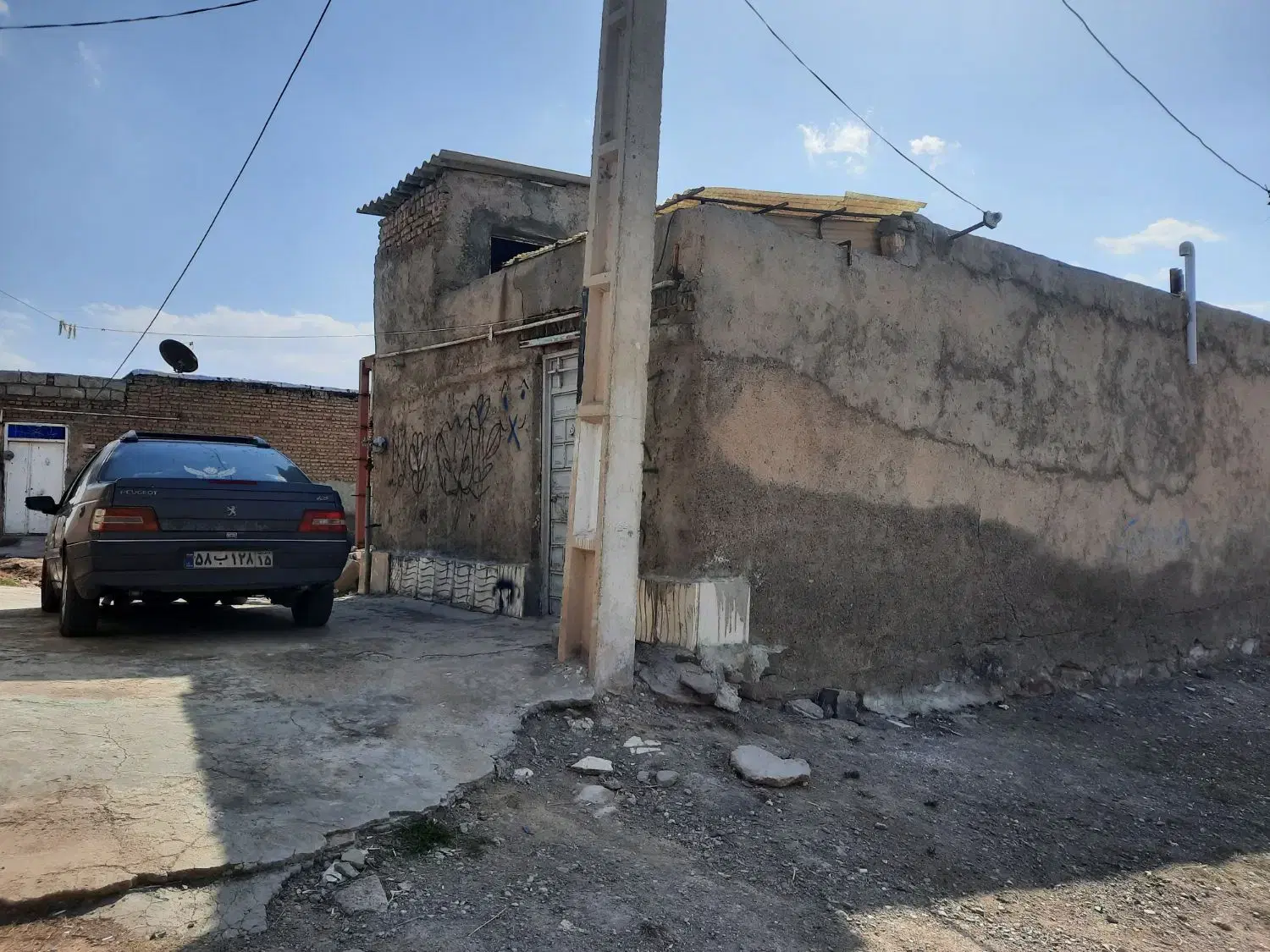 زمین ۹۰متری  مسکونی در خواجه دیزج قابل معاوضه