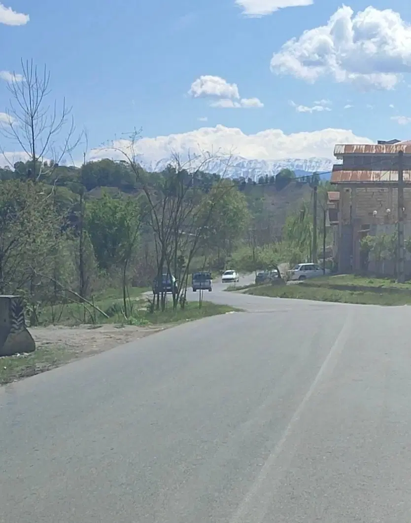 زمین باغی 511 متر بر جاده روستای توریستی بنگبر
