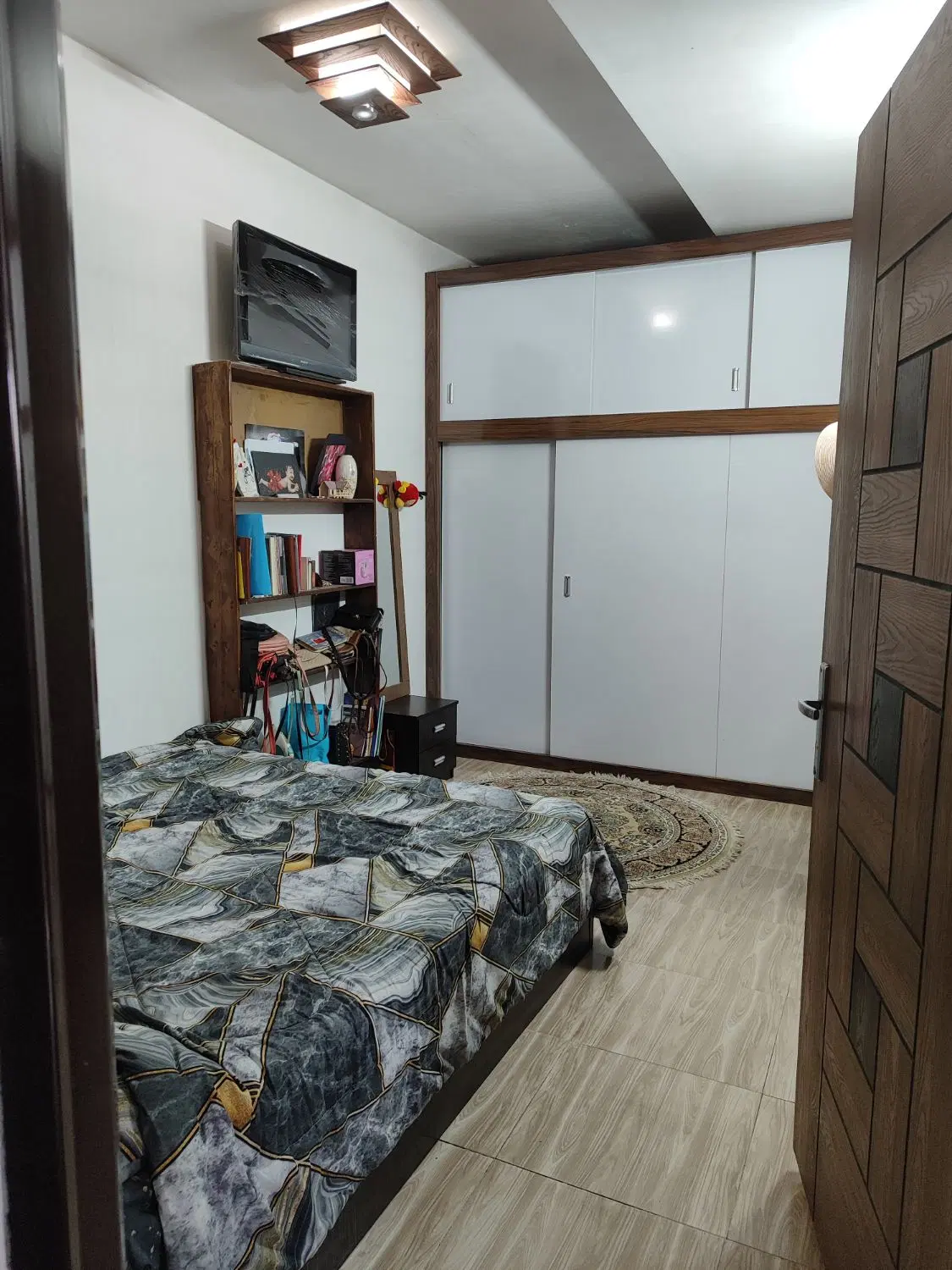 رهن و اجاره  منزل ۲ خواب .طبقه ۱ از ۲ کهندژ