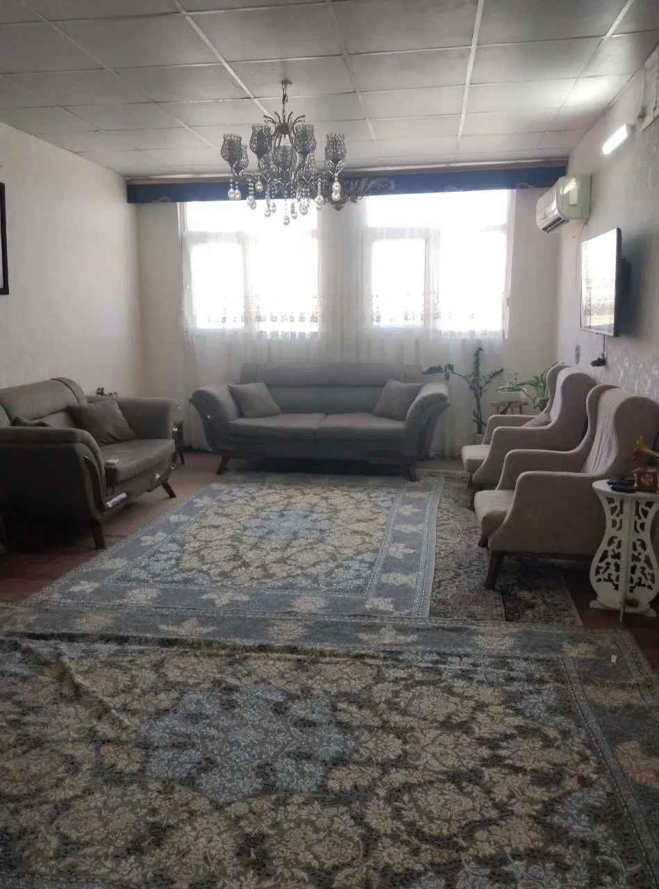 ۸۵متری خیابان استقلال