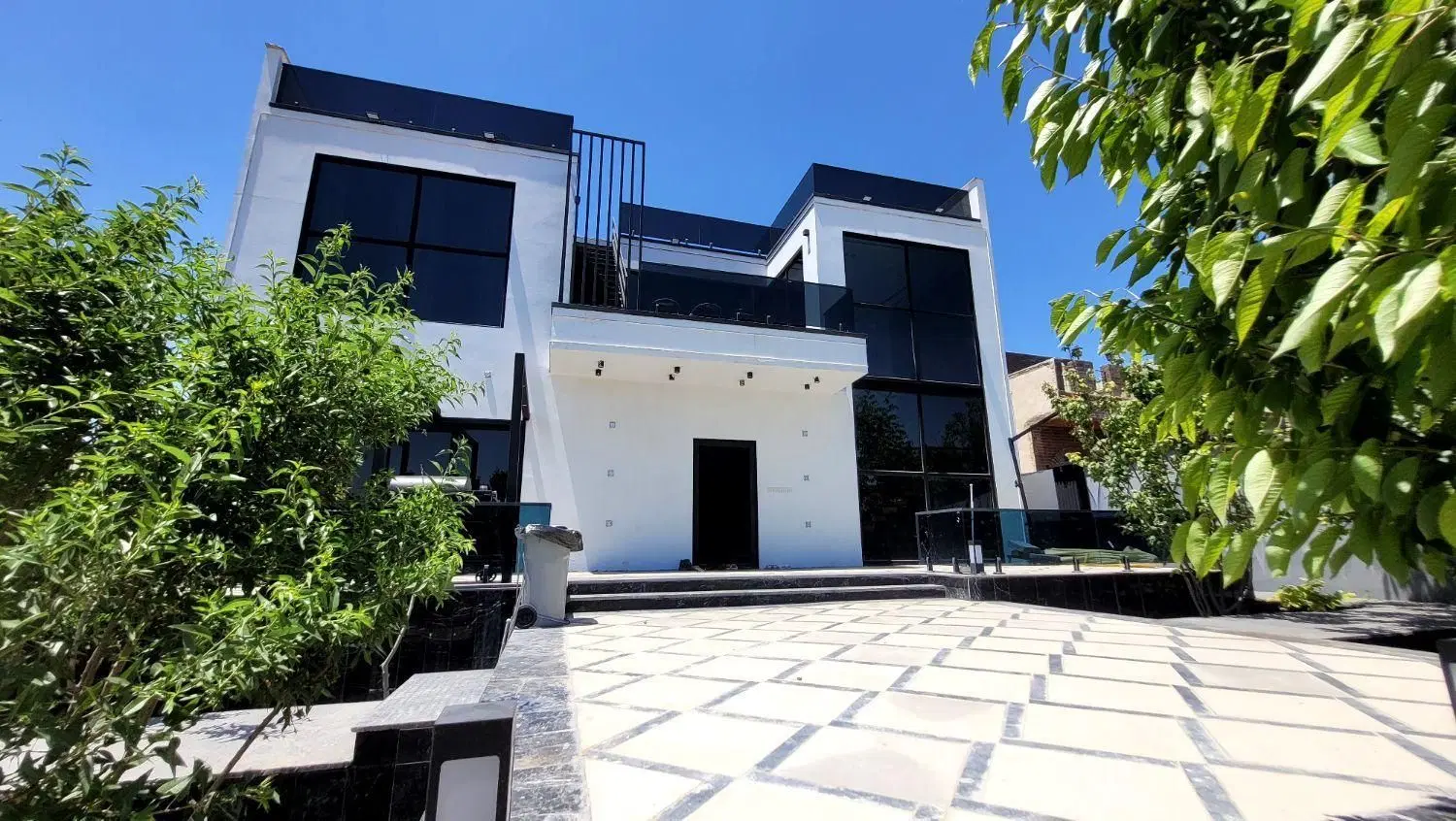 اجاره کوتاه مدت باغ ویلا دوبلکس گویم کد8