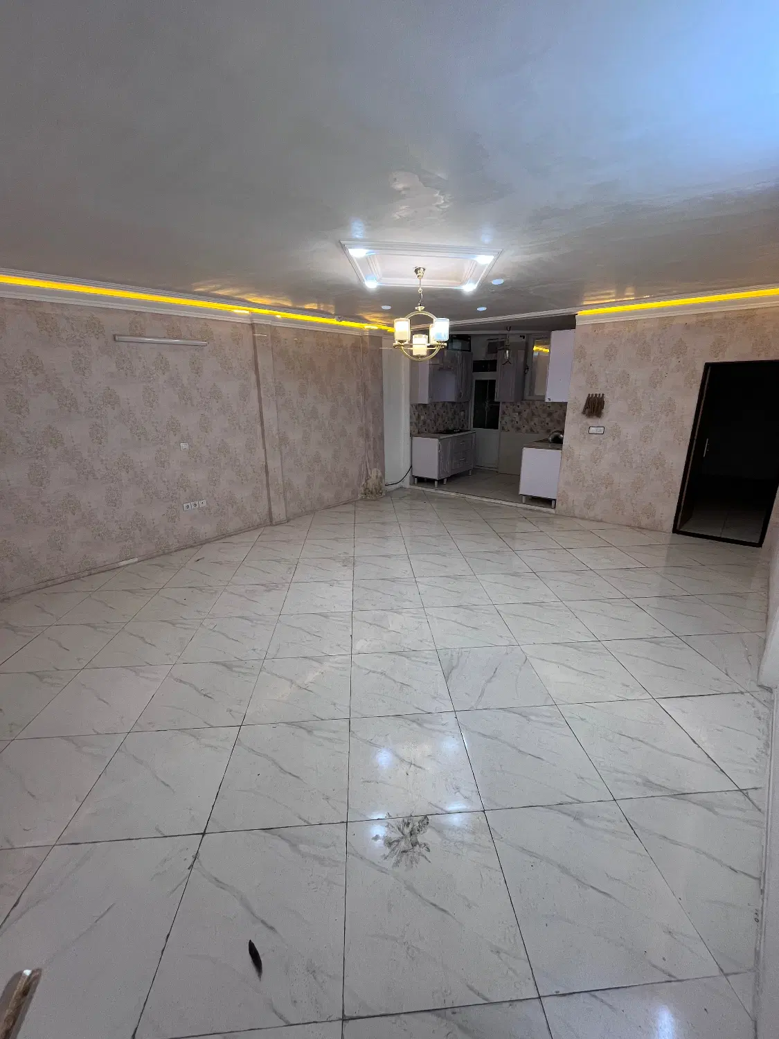 ۶۵ متر طبقه همکف شیک و تمیز تخلیه